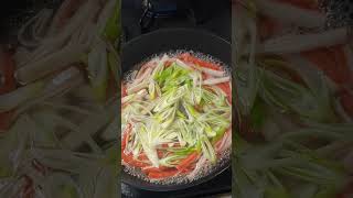 「カニカマの卵とじ丼」がひかえめに言って旨すぎる。#Shorts　#料理　#shortsfood