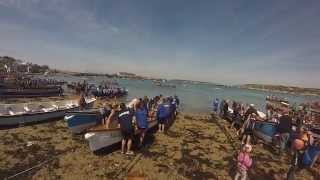 preview picture of video 'World Pilot Gig Championships 2014 - Ladies final preparations, Isles of Scilly.'