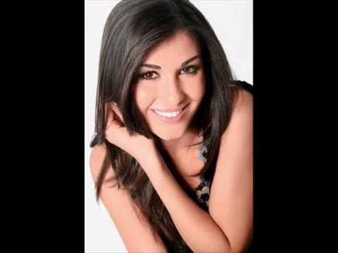 Alina Eremia - Holding out for a hero (Lyrics)