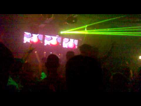 28.01 FREAK @ MISSION - Tom Zanetti