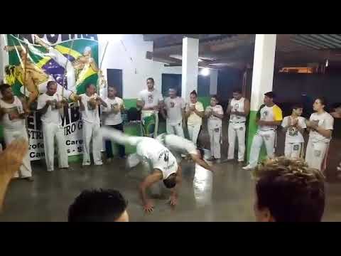 Mestre Mauro Gomes e prof careca grupo berimbau