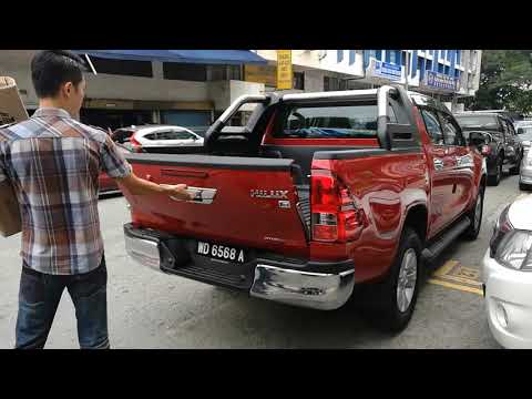 Toyota Hilux Revo tailgate easy up and down