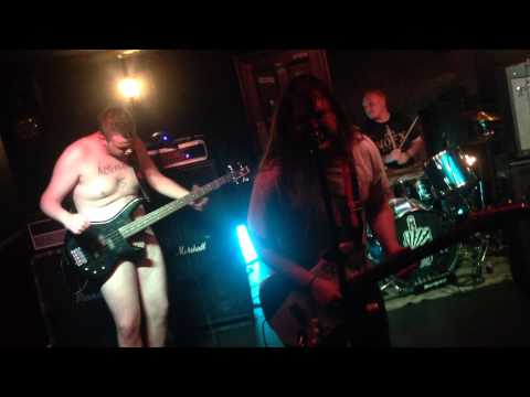 Degeneration Fuzz - Piss The Bed/Alcohol (Live At The Alma, Bolton 09/08/2014)