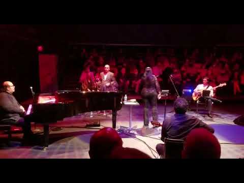 Negroni’s Trio + Rose Max & Ramatis