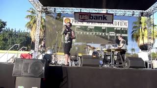 The Limousines - Wildfire (live in Palm Springs 2012)