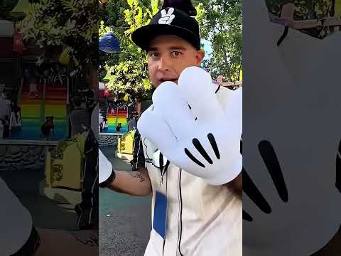Điều gì xảy ra khi bạn làm hỏng đồ ở Disneyland 😳
