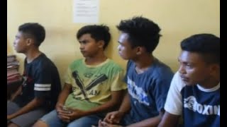 Download lagu Tak Diberi Izin Joget Malam, Sekelompok Warga Mengamuk mp3