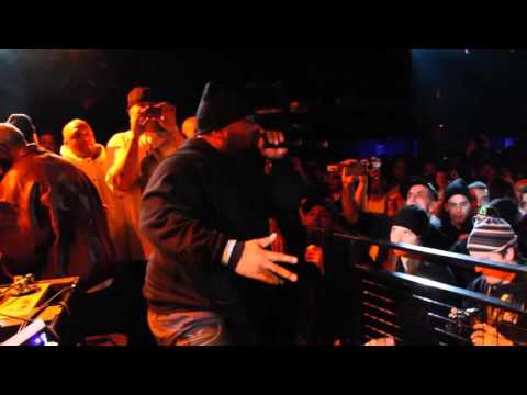 "Stretch and Bobbito" Raekwon - C.R.E.A.M./Shook Ones (Part II) Live