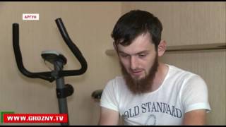 Рамзан Кадыров подарил жителю Аргуна, пострадавшему в ДТП, автомобиль и новый дом 