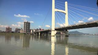 preview picture of video '輪渡淡水河 Cruising Danshui River 2012-10-03'
