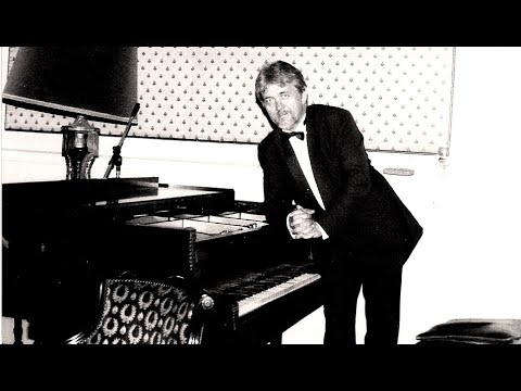 Bogdan Sobkowiak - Intro