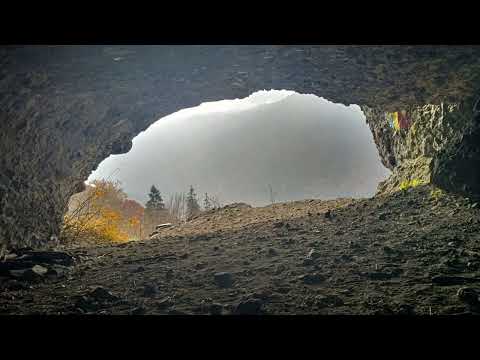 Satul Andreneasa - Peștera de mulaj Andreneasa - MUNȚII CĂLIMANI