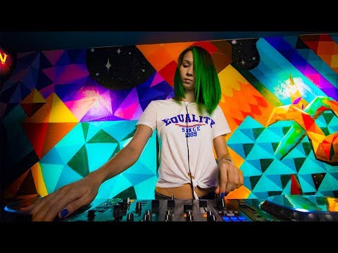 @djmissmonique -  Live @ Radio Intense 11.07.2018 // Progressive House Mix