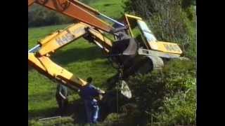 THE FIRST FLYING DIGGER CRASHES.