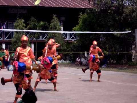 Apresentação de dança de garota tailandesa, Lopburi Tailândia