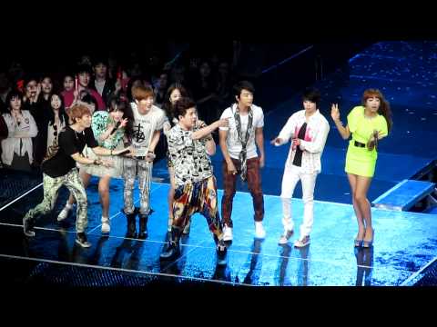 Super Junior - Oops (ft. F(x)) SM TOWN 2012 LIVE