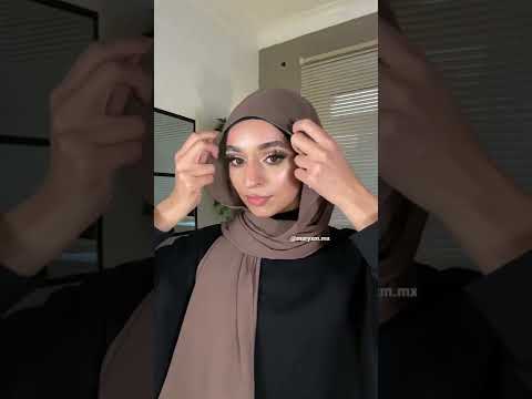 Hijabi Hack: Try this to keep your hijab in place #hijabfashion #hijabi #hijabstyle #hijabigirl
