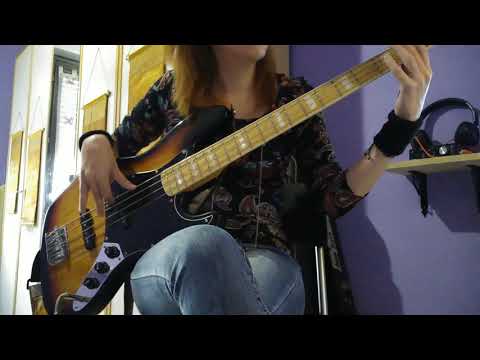 "Bad Bone", an exercise by Ed Friedland. Hal Leonard Bass Method vol.2, Anna Fendrix, bass