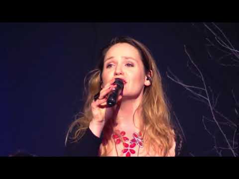 Zasedba Kranjci feat. Barbara Grabar - All I Want For Christmas Is You