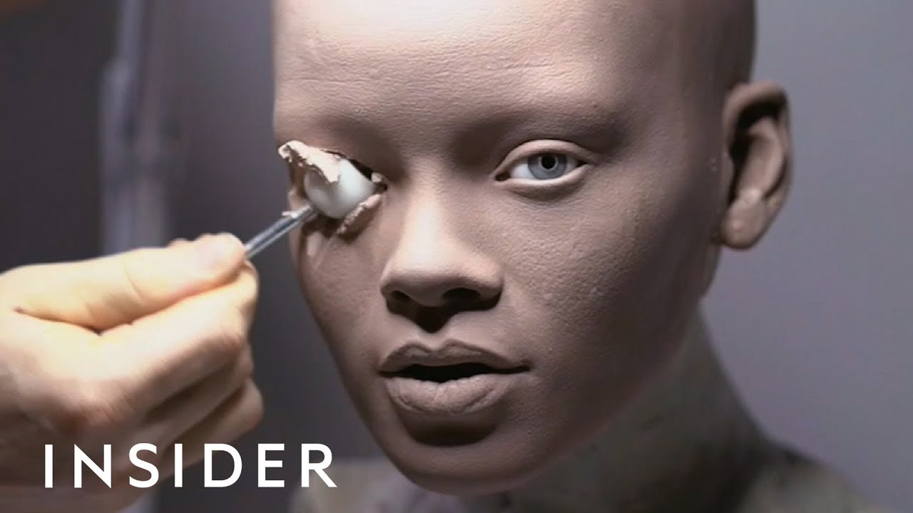 artist makes hyperrealistic sculptures of celebrities