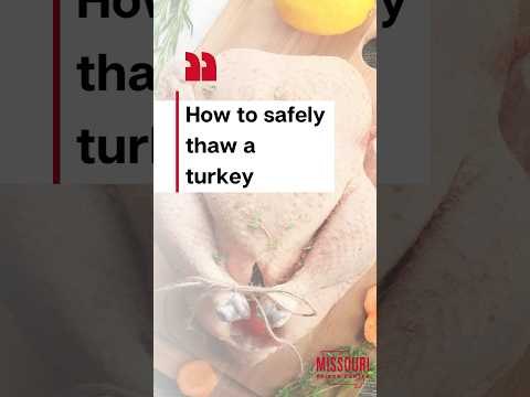 How to safely thaw a turkey (and avoid food poisoning) 🦃 #Thanksgiving #ThawingTurkey