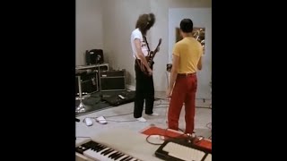 Freddie Mercury&#39;s Complicated Musical Relationship With Brian May