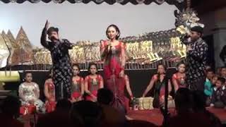 Download lagu PERCIL (lagi syantik) masuk pak eko mp3