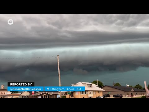 Impressive shelf cloud in Effingham, USA