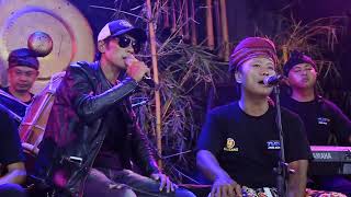 Download lagu Ujang Choplox - Mega Hideung - Live Musik Galacang Group mp3