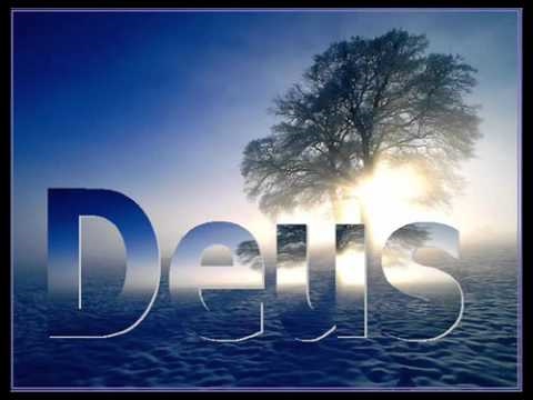 Menina Missionária olhos azuis