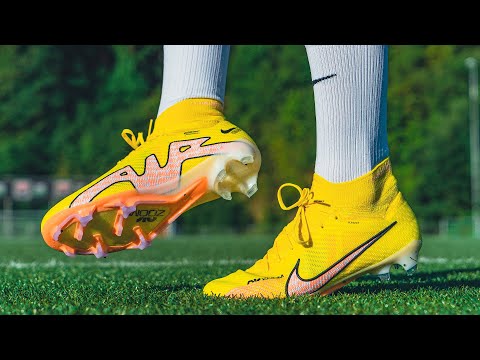 Mbappé und CR7 Schuhtest - Nike Superfly 9 Lucent Pack Review