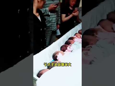 Melahirkan anak kembar 9