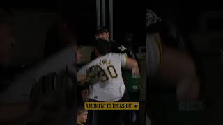 This fan couldn't contain his excitement after grabbing Konnor Griffin's first home run at PNC Park!