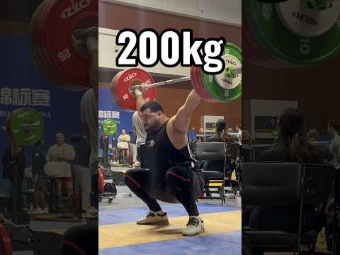 Ali Ammar 🇮🇶 first 200kg snatch in the 2026 world #weightlifting championships training hall!