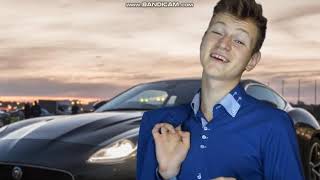 Реакция: У мака новая машина.