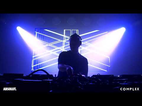 Complex Livestream presents DYEN