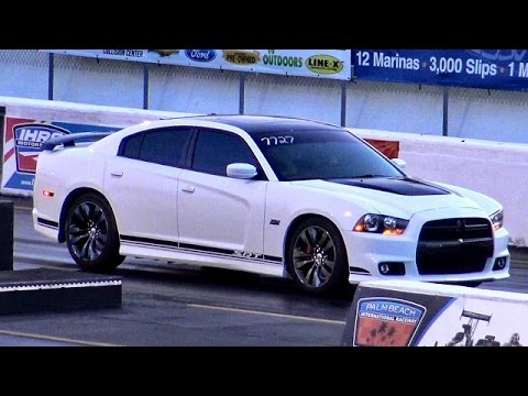 6.4 L Charger SRT 392  v Turbo HHR SS - 1/4 Mile Drag Race - Road Test TV ®