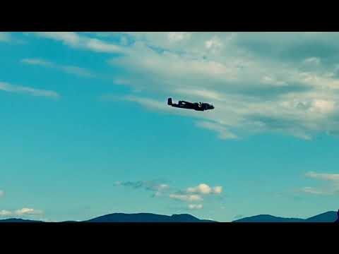 Seagull B25 formation flying