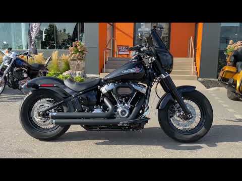 2021 Harley-Davidson<sup>®</sup> Softail Slim<sup>®</sup> Vivid Black