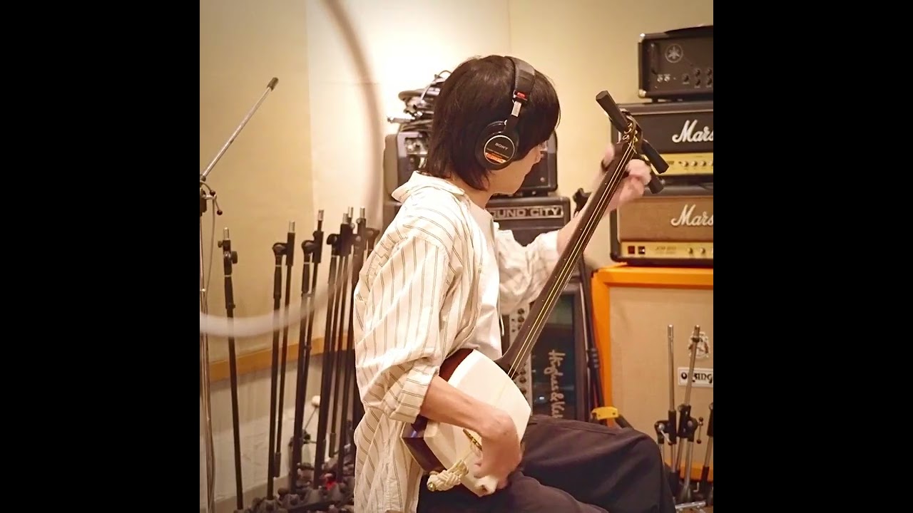 Shamisen 三味線 - Behind the Scenes: Recording Japanese Instruments #shorts