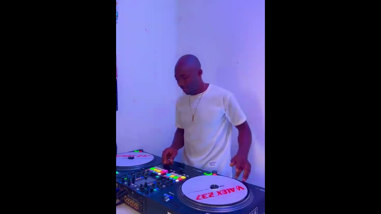 Promotional video thumbnail 2 for DJ Alex