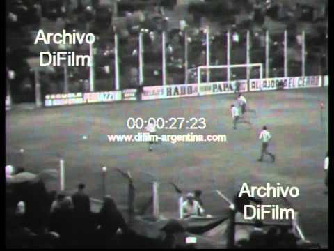 Banfield vs Nacional de Montevideo - Friendly International Match 1965