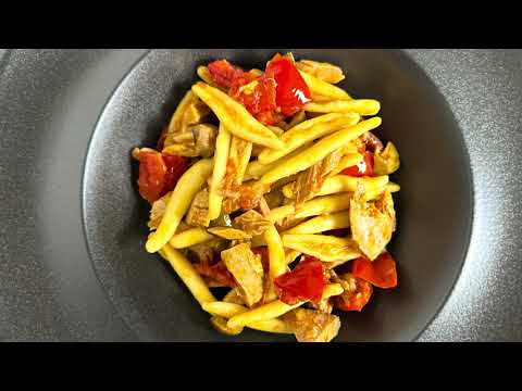 Pasta con tonno e pomodorini - il primo dellโestate