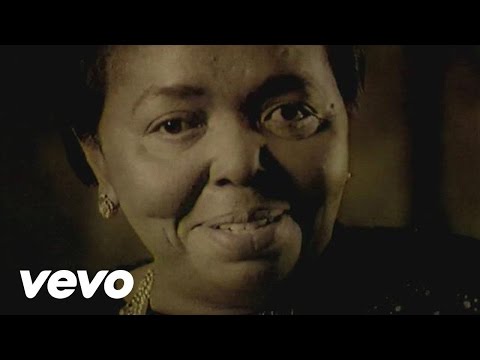 Cesária Evora - Sangue de Beirona (Official Video)
