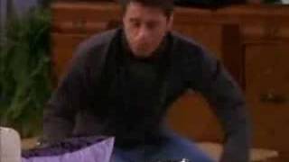 Friends - Joey steals pizza