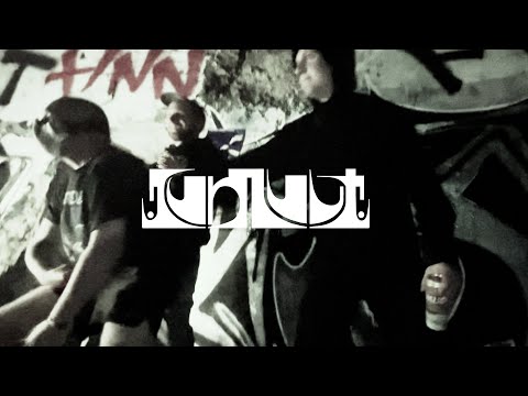 TŁUM (ft. Młody Zgred / Pikers)