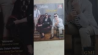 Download lagu Juliette album Istimewa mp3 Download lagu Juliette album Istimewa mp3