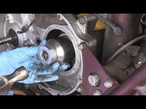 DIY Transmission Output seal replacement Triumph Bonneville T140V