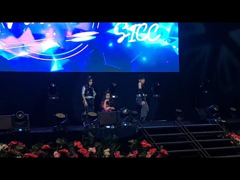 Mago performed by Amberly and her backup dancers