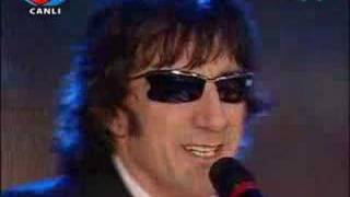 AYNA AKDENİZ(DEREDEN TEPEDEN GEL) AYNA AKDENİZ(DEREDEN TEPEDEN GEL)